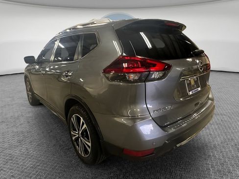 Used 2019 Nissan Rogue SV w/ Premium Package FWD image 7