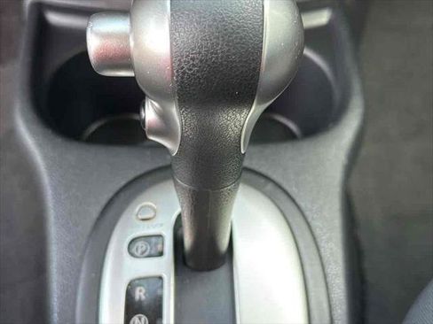 Used 2016 Nissan Versa SV image 18