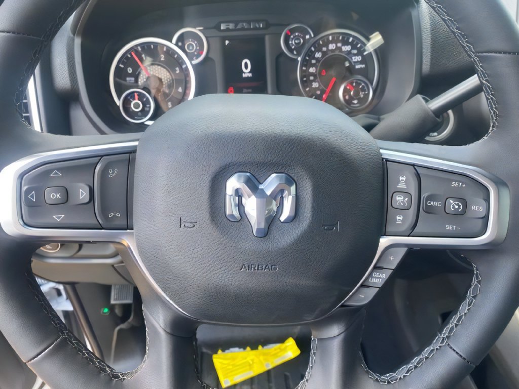 Used 2025 RAM 2500 Big Horn AWD/4WD image 18