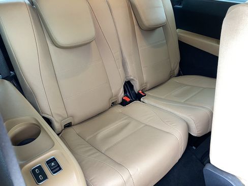 Used 2024 Mercedes-Benz GLS 450 4MATIC image 14