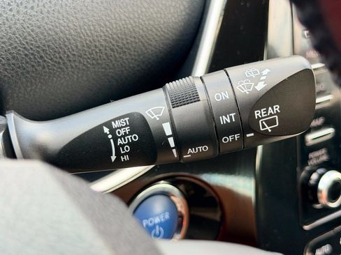 Used 2021 Toyota Prius XLE FWD image 34