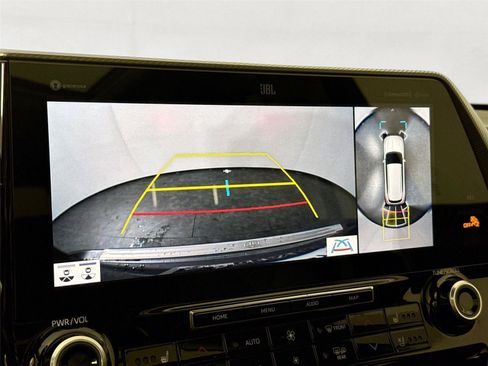 Used 2022 Toyota Highlander Platinum FWD image 25