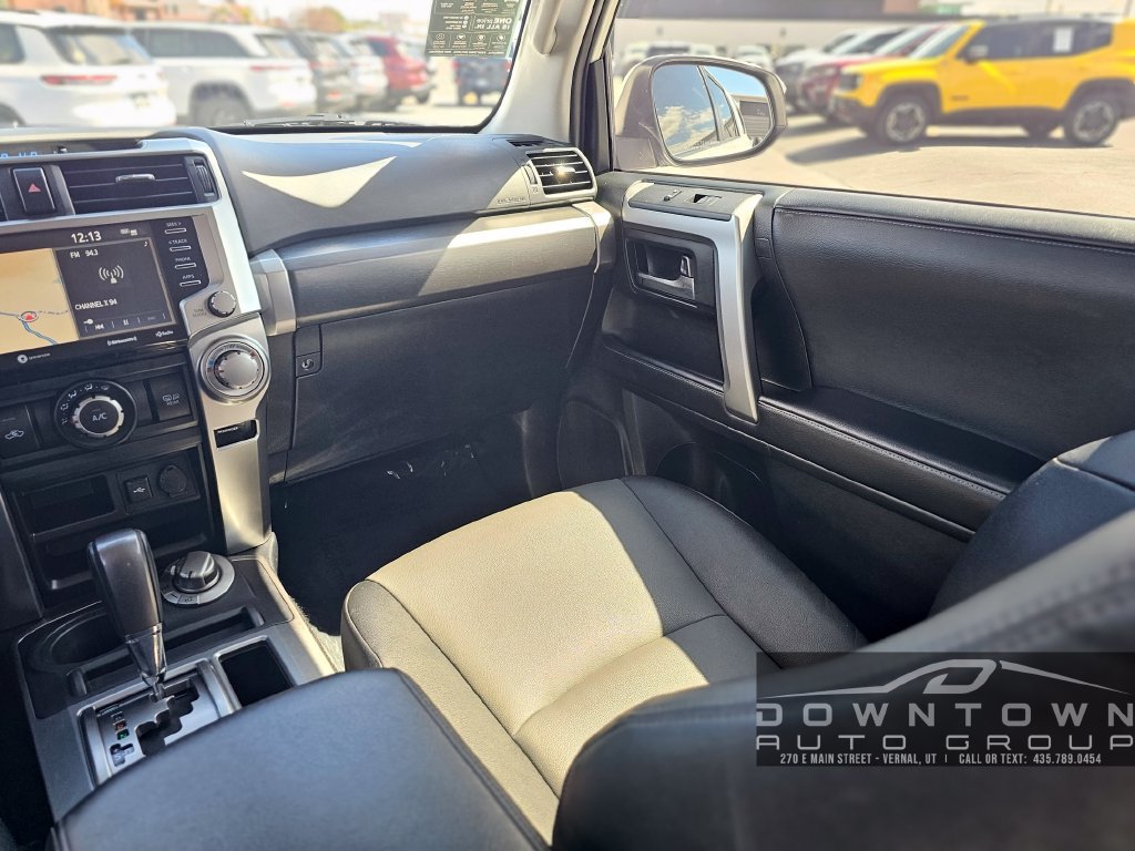 Used 2022 Toyota 4Runner SR5 Premium AWD/4WD image 10