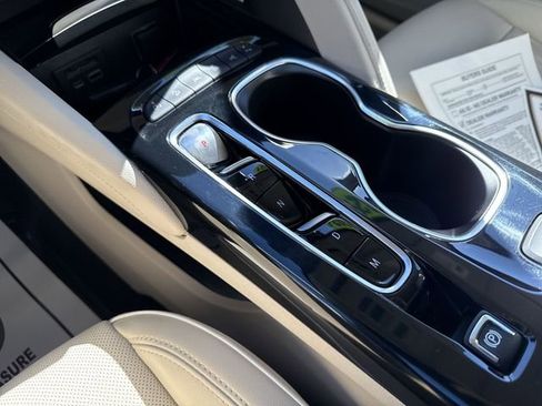 Certified 2021 Buick Envision Avenir w/ Technology Package II image 16