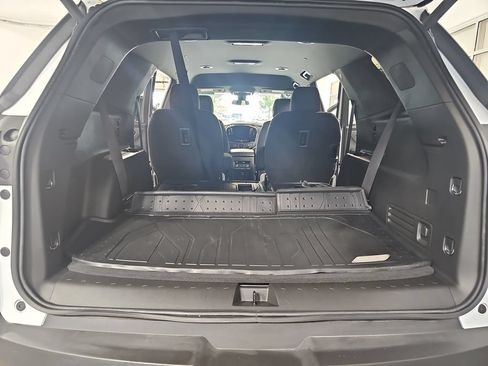 Used 2023 Chevrolet Traverse LT w/ LPO, Floor Liner Package AWD/4WD image 18
