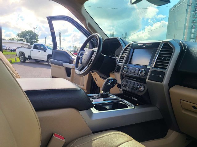 Used 2015 Ford F150 Lariat w/ Equipment Group 502A Luxury AWD/4WD image 21