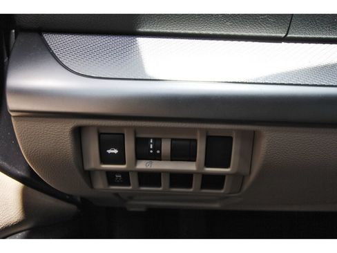 Used 2015 Subaru Legacy 2.5i Premium w/ Moonroof Package AWD/4WD image 19