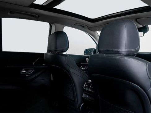 Used 2024 Mercedes-Benz GLE 450 4MATIC w/ Winter Package image 49