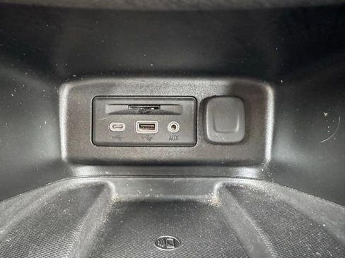 Used 2022 Chevrolet Equinox Premier image 33