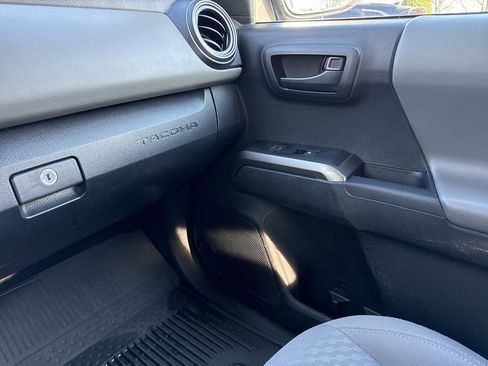 Used 2023 Toyota Tacoma TRD Sport image 25
