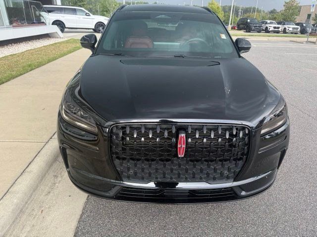 Used 2024 Lincoln Corsair Reserve w/ Equipment Group 201A FWD image 3