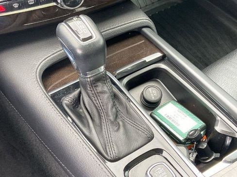 Used 2019 Volvo XC90 T6 Momentum w/ Protection Package Premier image 12