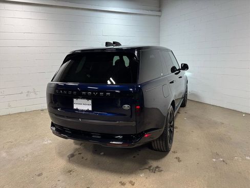 Used 2023 Land Rover Range Rover SE image 7