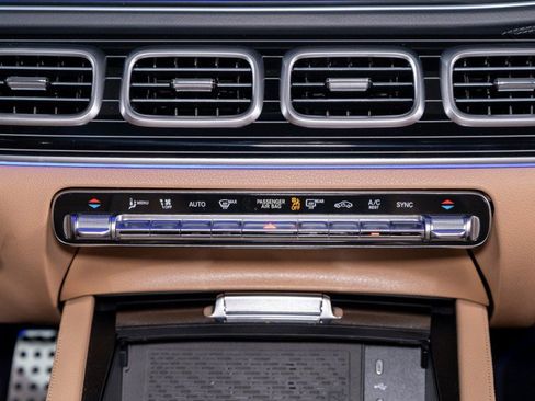 New 2026 Mercedes-Benz GLS 450 4MATIC image 23