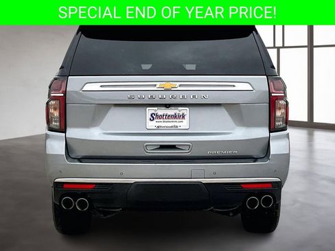 Used 2024 Chevrolet Suburban Premier image 5