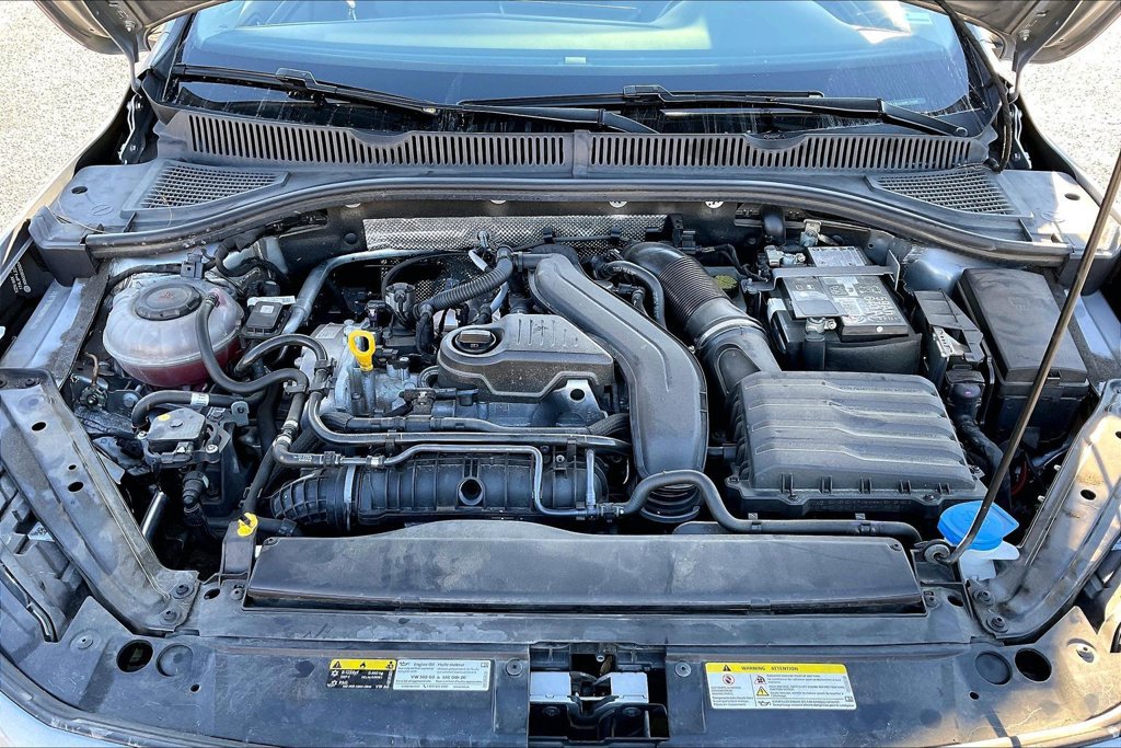 Used 2025 Volkswagen Jetta SE FWD image 29