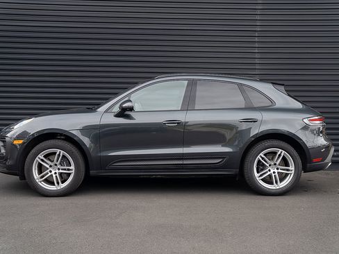 Used 2026 Porsche Macan AWD/4WD image 2