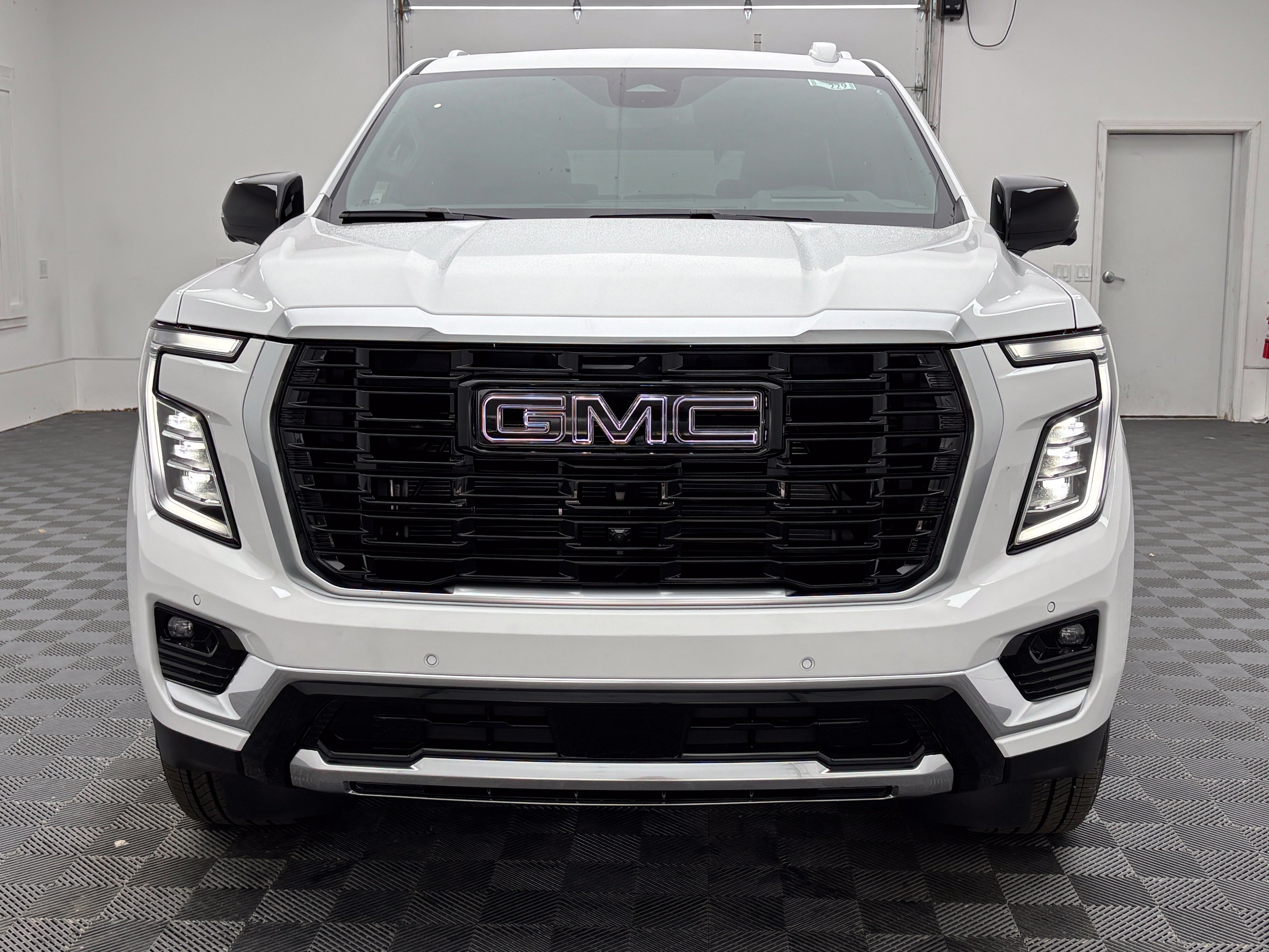 New 2026 GMC Yukon Denali w/ Sun & Power Step Package AWD/4WD image 15