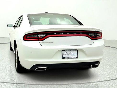Used 2017 Dodge Charger SE w/ Popular Equipment Group RWD image 6