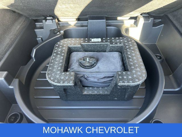 Used 2024 Cadillac XT4 Sport w/ Cold Weather Package AWD/4WD image 36