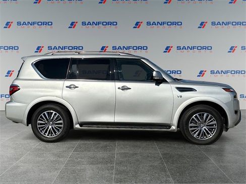 Used 2022 Nissan Armada SL image 6