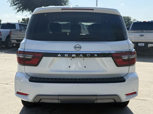 Used 2024 Nissan Armada SV AWD/4WD image 6