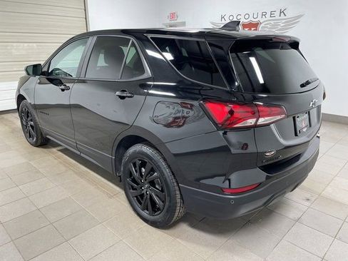 Used 2024 Chevrolet Equinox LS w/ LS Convenience Package image 4