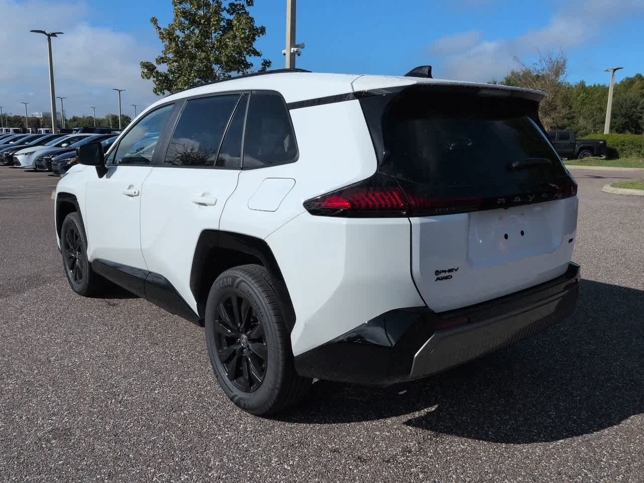 Used 2026 Toyota RAV4 SE w/ Convenience Package AWD/4WD image 4