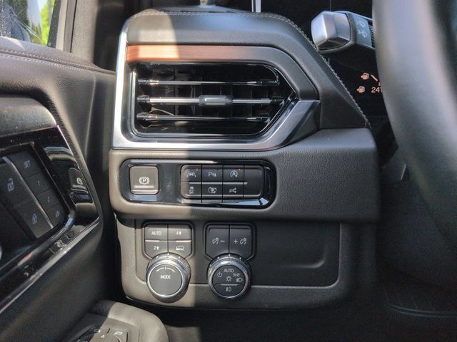 Used 2025 GMC Yukon Denali AWD/4WD image 20