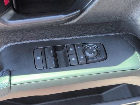 Used 2025 Toyota Tacoma SR5 RWD image 18