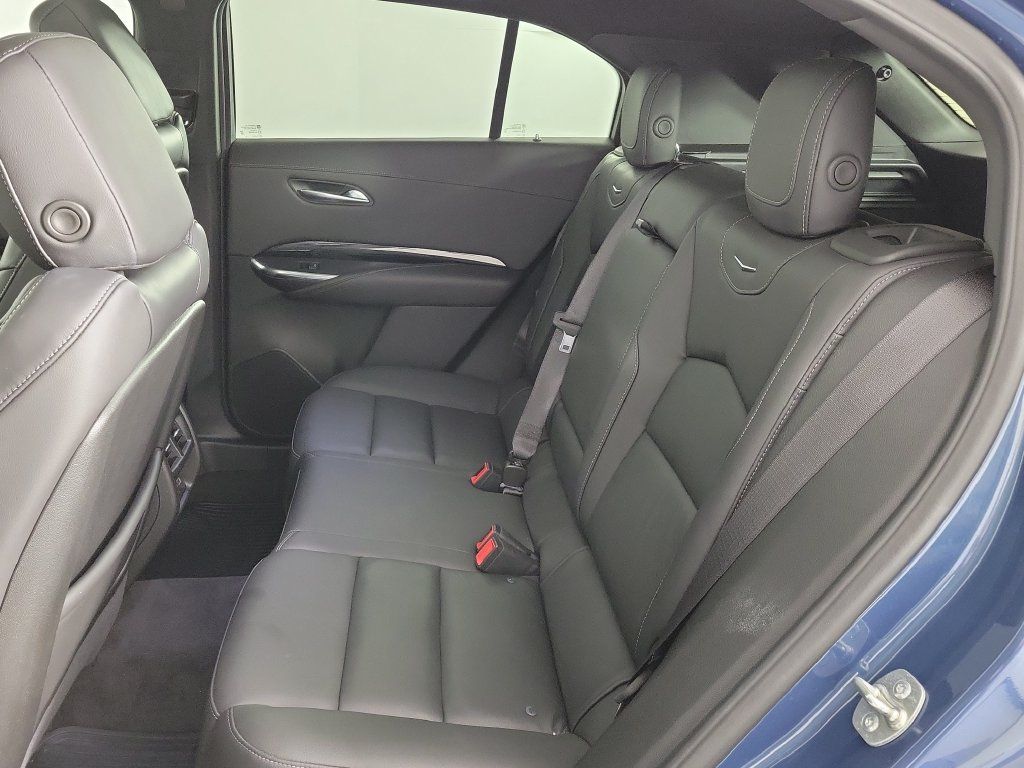 Certified 2024 Cadillac XT4 Luxury w/ Cold Weather Package FWD image 12
