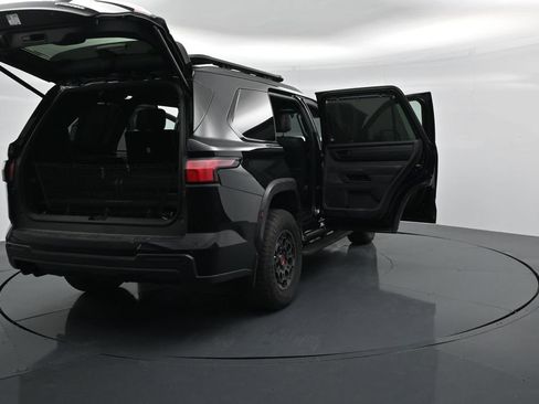 Used 2025 Toyota Sequoia TRD Pro AWD/4WD image 36
