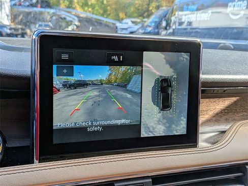 Used 2022 Lincoln Corsair Reserve w/ Equipment Group 201A image 21