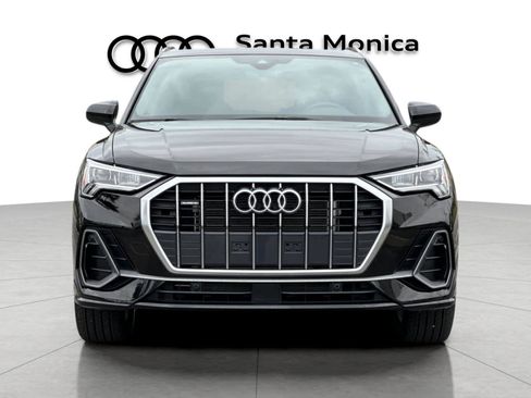 Used 2023 Audi Q3 2.0T Premium w/ Convenience Package AWD/4WD image 10