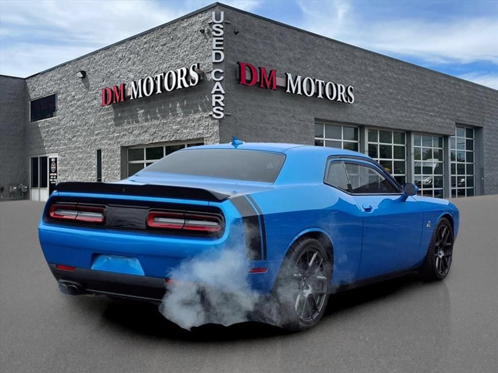 Used 2016 Dodge Challenger R/T Scat Pack w/ Leather Interior Group RWD image 5