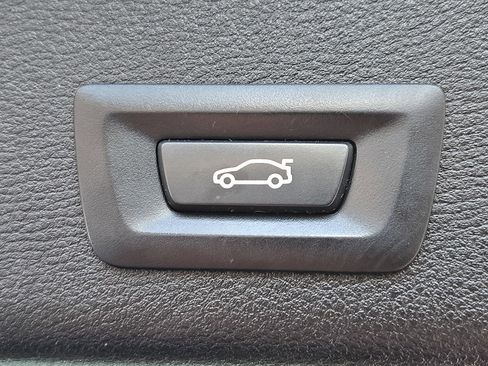 Used 2018 BMW X4 xDrive28i image 30