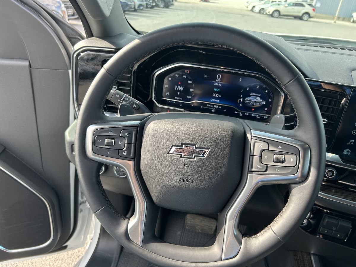 Used 2025 Chevrolet Silverado 1500 RST w/ RST All Star Premium Package AWD/4WD image 8
