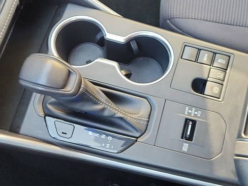 Used 2023 Toyota Highlander L image 15