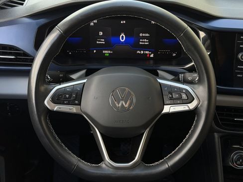 Used 2023 Volkswagen Taos SE w/ Black Wheel Package FWD image 13