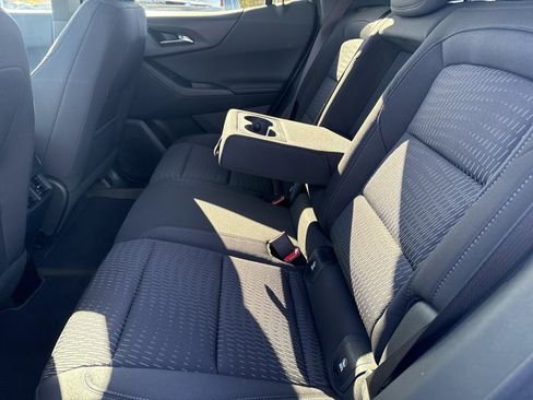 Used 2025 Chevrolet Equinox LT w/ Safety and Technology Package image 13