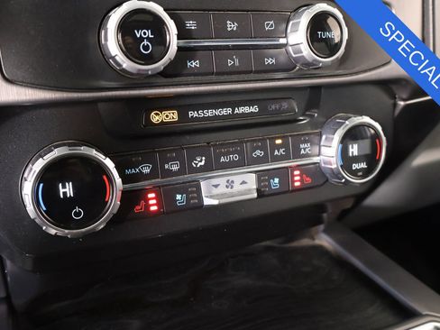 Used 2022 Ford F350 Limited AWD/4WD image 8