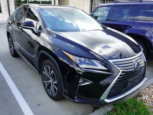 Used 2017 Lexus RX 450h AWD w/ 3500 lbs Tow Prep Package image 3