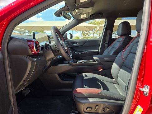 Used 2025 Chevrolet Equinox RS w/ Safety and Technology Package image 9