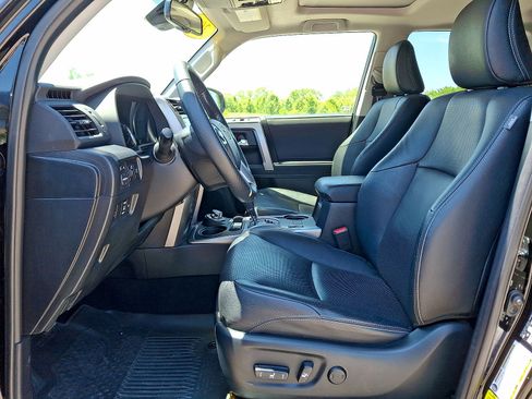 Used 2023 Toyota 4Runner Limited AWD/4WD image 11