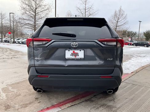 Used 2025 Toyota RAV4 XLE w/ Weather Package image 7