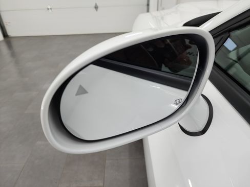 Used 2019 Dodge Challenger SRT Hellcat Redeye image 34