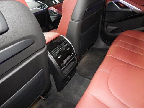 Used 2023 BMW X6 xDrive40i w/ M Sport Package image 21