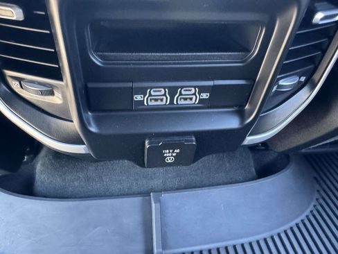 Used 2022 RAM 1500 Big Horn AWD/4WD image 28