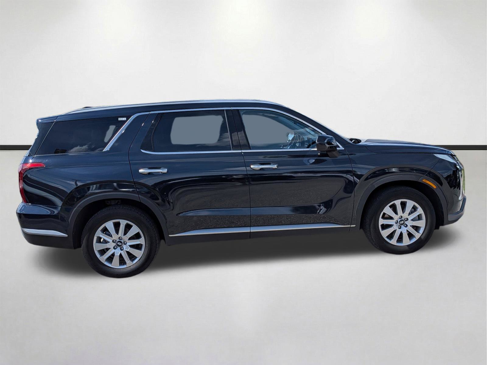 Used 2025 Hyundai Palisade SEL AWD/4WD image 3