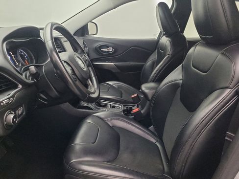 Used 2019 Jeep Cherokee Latitude Plus image 17